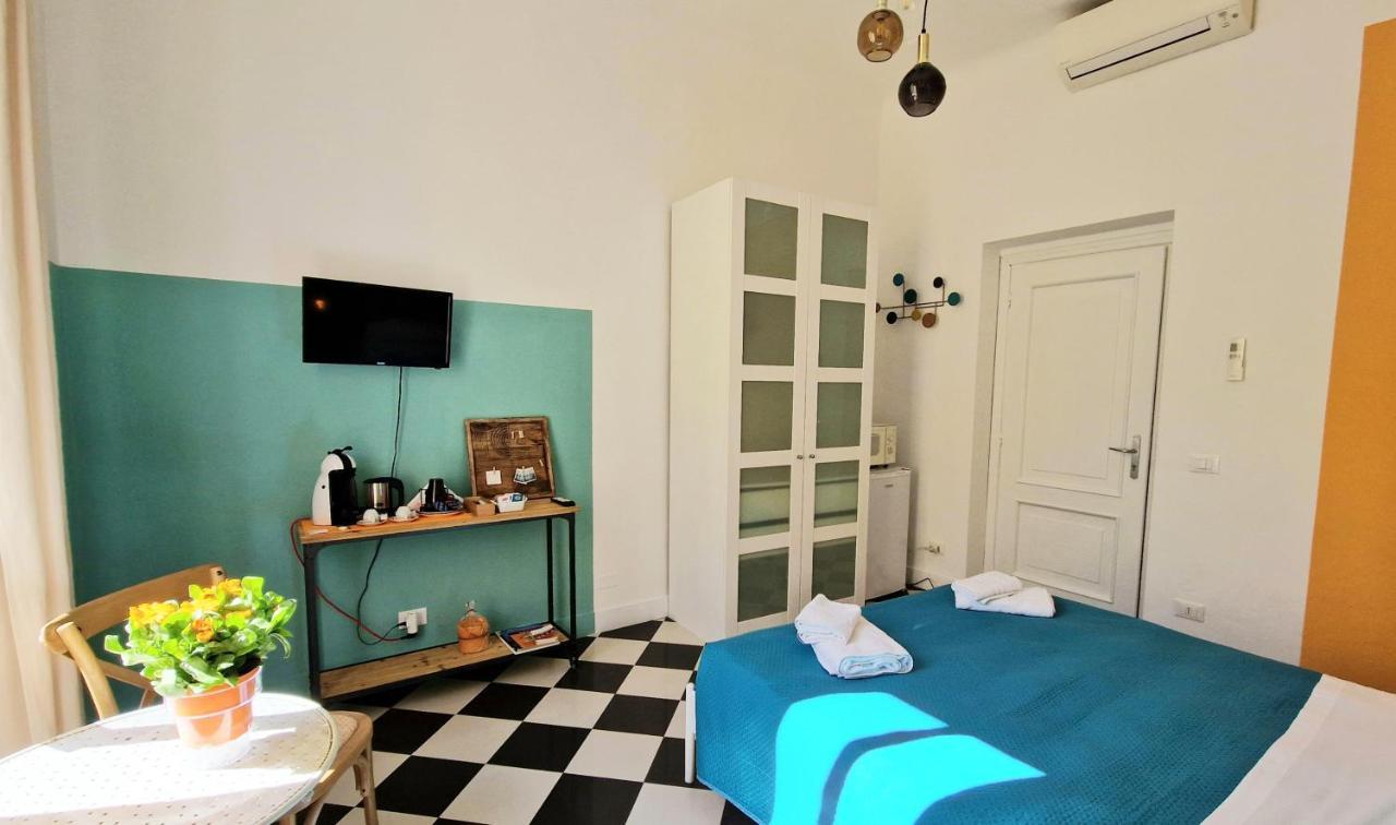 Onda Su Onda Bed & Breakfast ลาสเปเซีย ภายนอก รูปภาพ